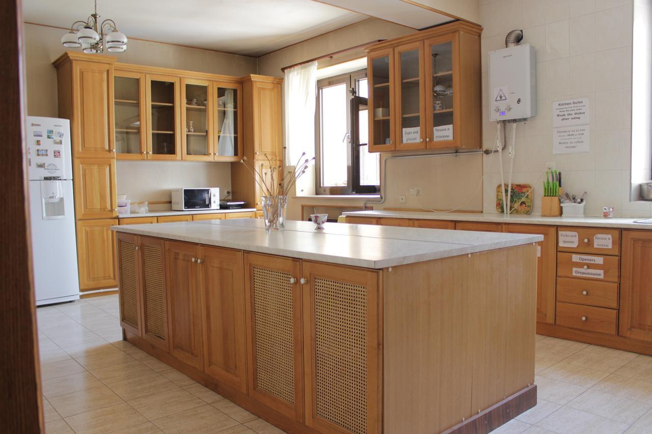 Rafael Hostel Jerevan Buitenkant foto