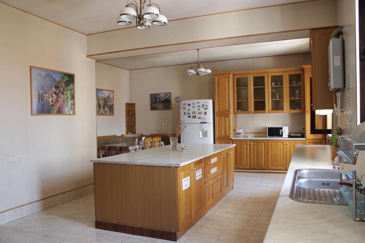 Rafael Hostel Jerevan Buitenkant foto